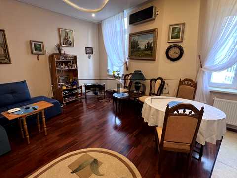 квартира за адресою Миколи Лаврухіна вул., 12