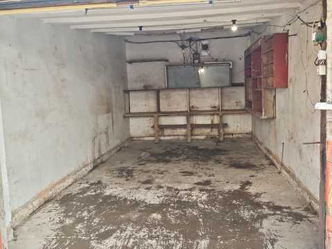 паркомісце за адресою Ужгород, Вілмоша Ковача вул. (Белінського), 17