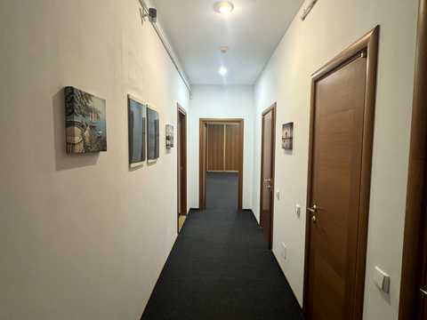 комерційна за адресою Академіка Володимира Гнатюка вул. (), 20/22
