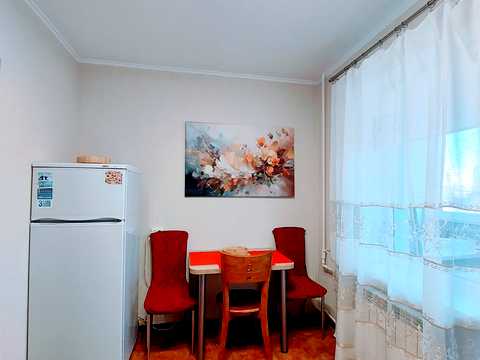 квартира за адресою Автозаводська вул., 81