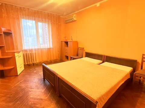 квартира за адресою Слави бульв., 8