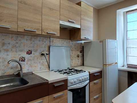 квартира за адресою Промислова вулиця, 8