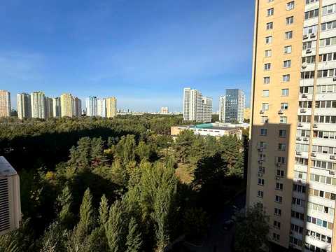 квартира за адресою Дарницький бульв., 8