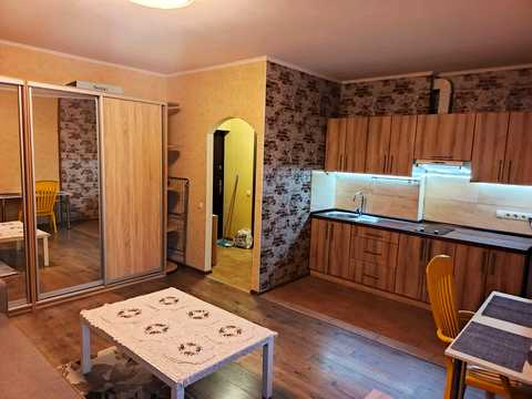 квартира за адресою Сім'ї Стешенків вул. (Тимофія Строкача), 7