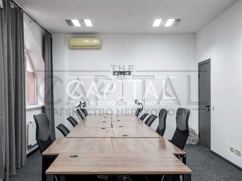 комерційна за адресою Антоновича вул. (Горького), 72