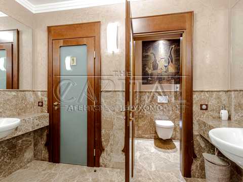комерційна за адресою Садова вул., 62