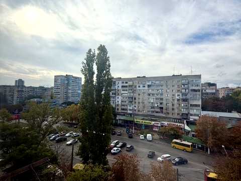 квартира за адресою Одеса, Академіка Корольова вул., 55