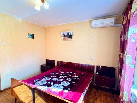 квартира за адресою Анни Ахматової вул., 4