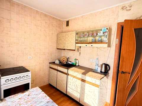 квартира за адресою Анни Ахматової вул., 4