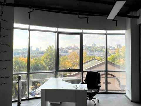 комерційна за адресою Фізкультури вул., 28
