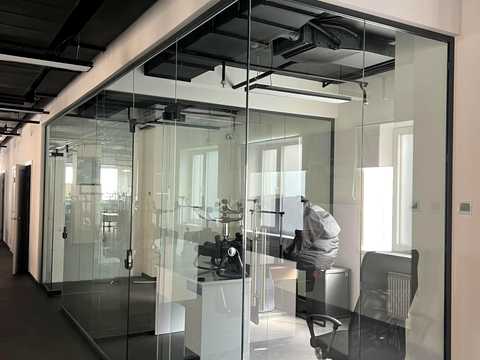 комерційна за адресою Фізкультури вул., 28