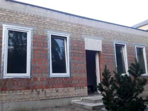 комерційна за адресою Парникова вул., 25