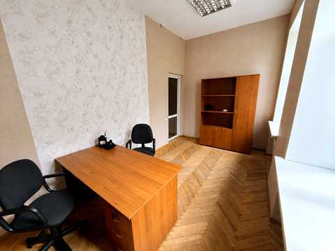 комерційна за адресою Георгіївський пров., 2