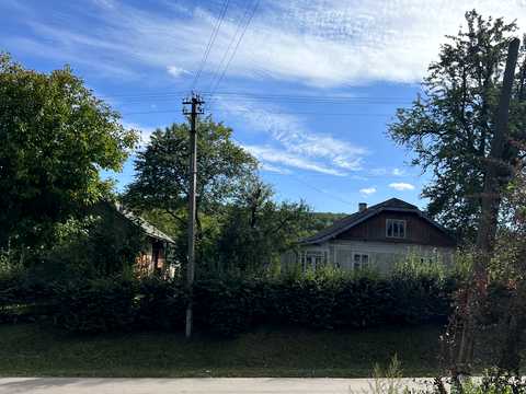 дом по адресу Рошнів
