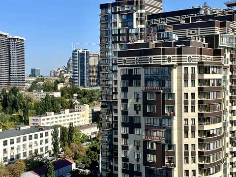 квартира за адресою Єжи Ґедройця вул. (Тверська), 2