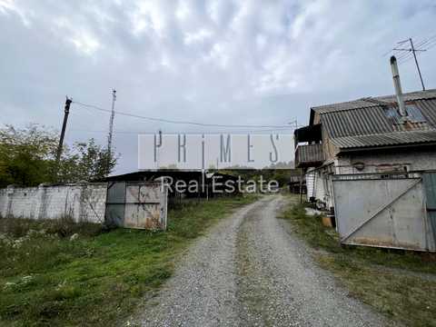 комерційна за адресою Садова вул., 1