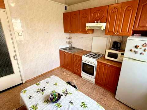 квартира за адресою Героїв просп., 33