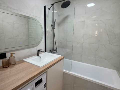 квартира по адресу Свободи ул., 12а
