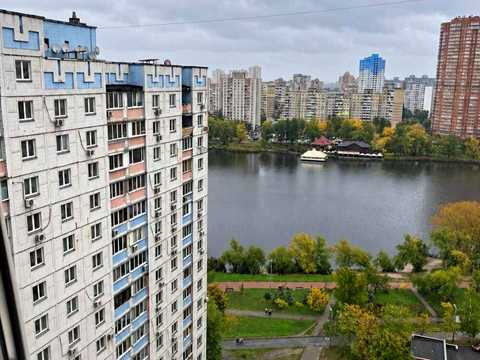 квартира по адресу Драгоманова ул., 1-Д