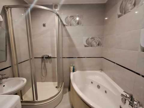 квартира за адресою Винники, Андрія Сахарова вул., 14б