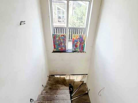 дом по адресу с. Новые безрадичи, Сонячна ул.