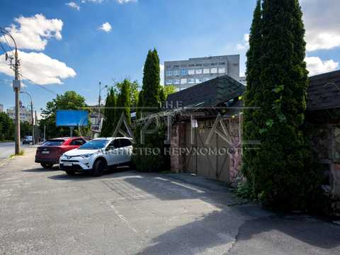 комерційна за адресою Дегтярівська вул., 20