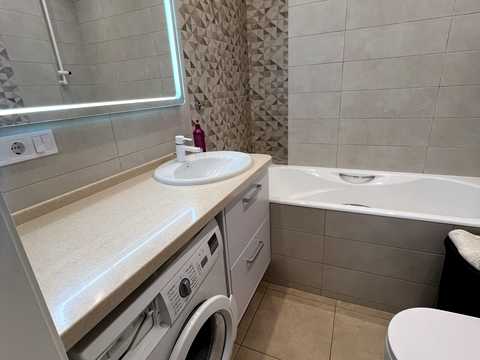 квартира за адресою Київ, Каховська вул., 58