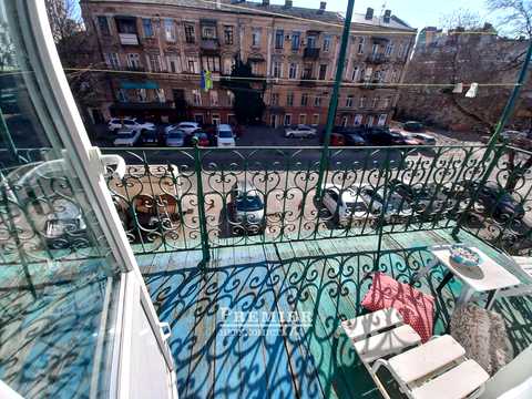 квартира за адресою Одеса, Ніни Строкатої вул. (Буніна), 4