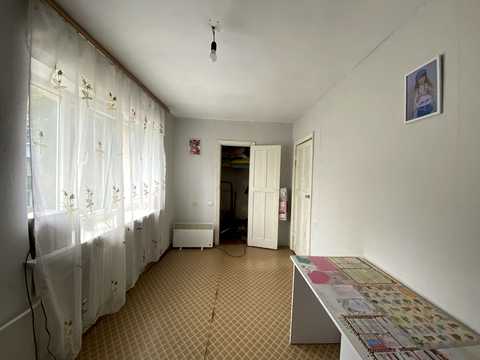 квартира за адресою Космонавтів вул., 21/2