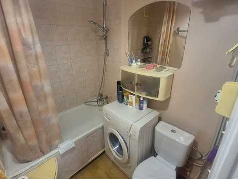 квартира за адресою Космонавтів вул., 13б