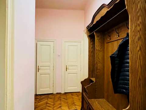 квартира за адресою Дніпровська вул., 8
