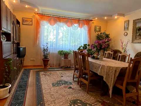 будинок за адресою с. Ценява, Тичини