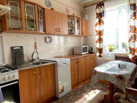 будинок за адресою с. Ценява, Тичини