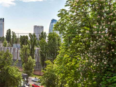 комерційна за адресою Василя Тютюнника вул. (Анрі Барбюса), 28-А