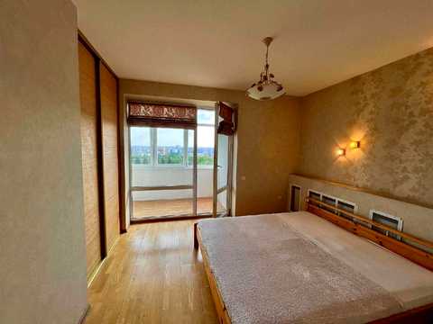 квартира за адресою Старицького вул., 23а