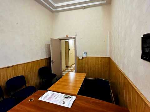 комерційна за адресою Михайлівська вул., 22-А