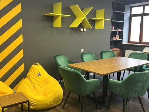 комерційна за адресою Верхній Вал вул., 10