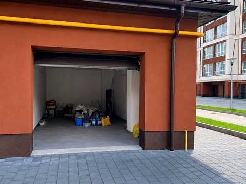 паркомісце за адресою Івано-Франківськ, Отця Івана Блавацького вул., 18, к.4