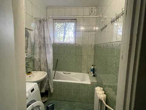квартира за адресою Новонаводницька вул. (Лаврська), 4б
