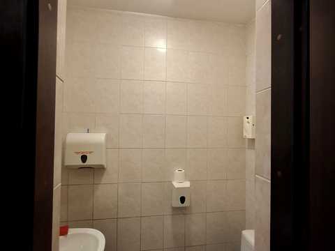 комерційна за адресою Межигірська вул., 28