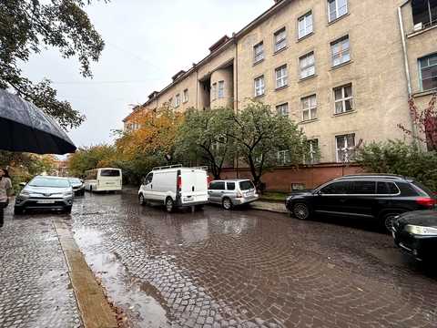 квартира за адресою Ярослава Геляса вул. (Миколи Добролюбова), 4