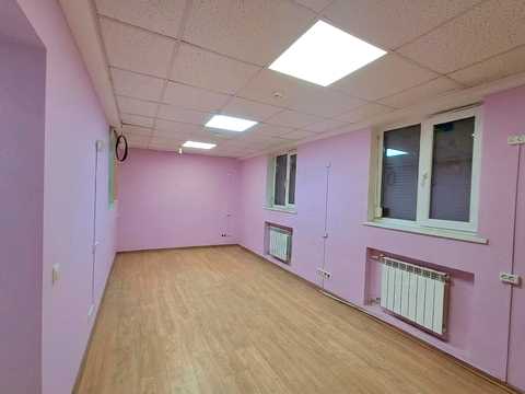 комерційна за адресою В'ячеслава Чорновола вул., 10