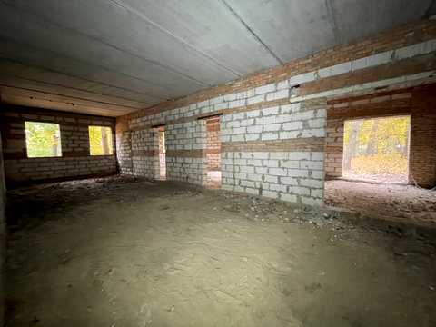 комерційна за адресою смт. Ворзель, Семенівська, 1