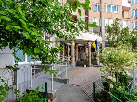 комерційна за адресою Київ, Срібнокільська вул., 1