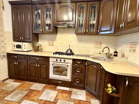 квартира за адресою Лозовецька вул., 4