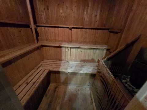 комерційна за адресою Отамана Головатого вул., 35