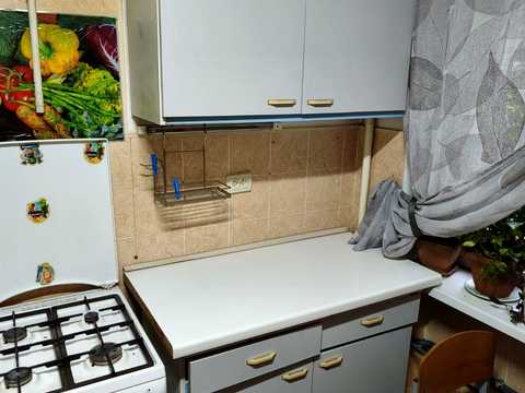 кімната за адресою Космонавтів вул., 25/3