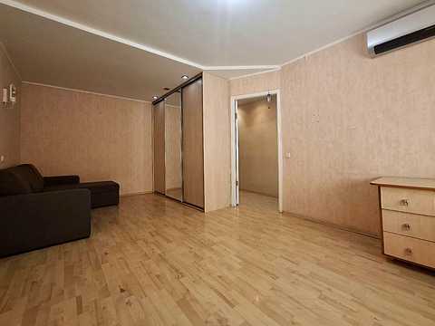 квартира за адресою Братиславська вул., 34-Б