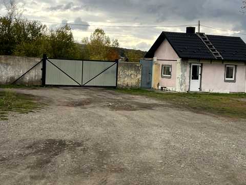 комерційна за адресою с. Тарашани, Головна, 132-а