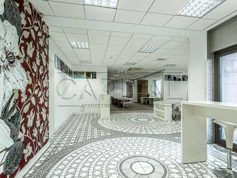 комерційна за адресою Київ, Саперно-Слобідська вул., 22
